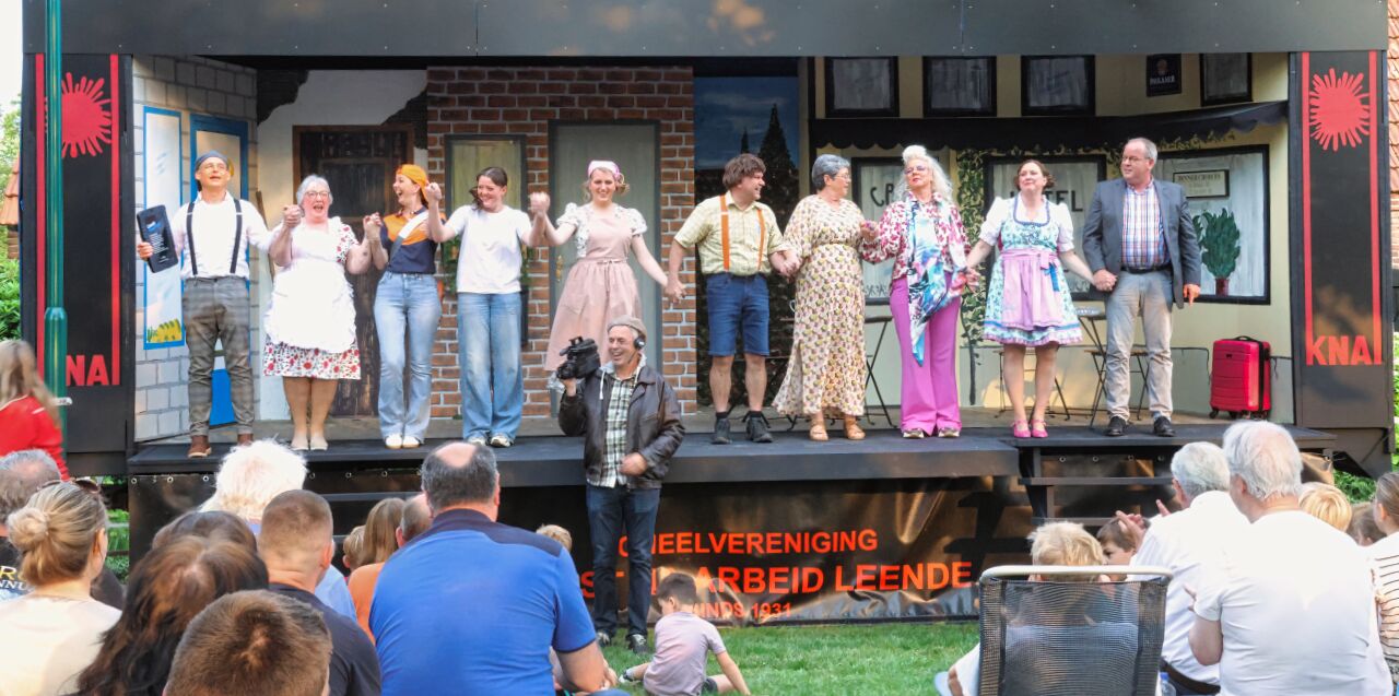 Foto: 20/21 juni: KNAL trekt met “Veul herrie” naar Leenderstrijp en Leende